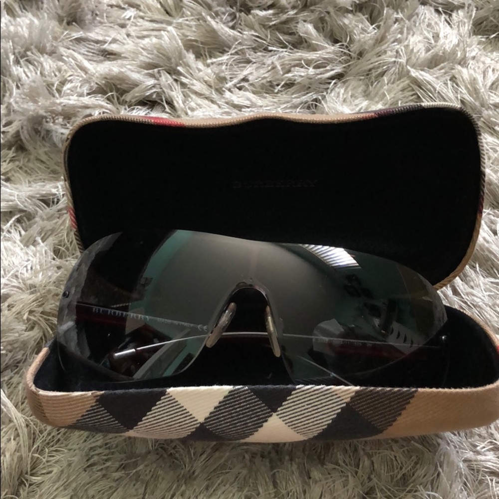 Burberry sunglasses